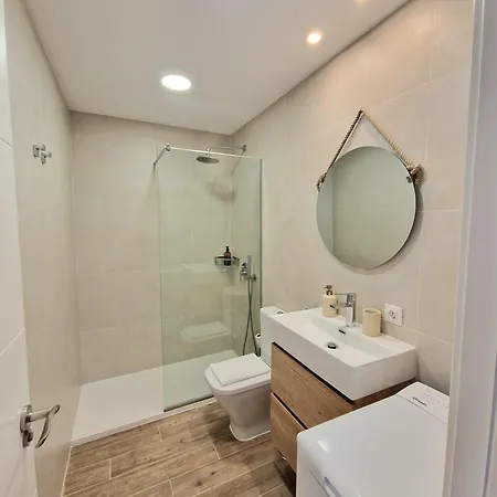 Surf & Sky - Americas *